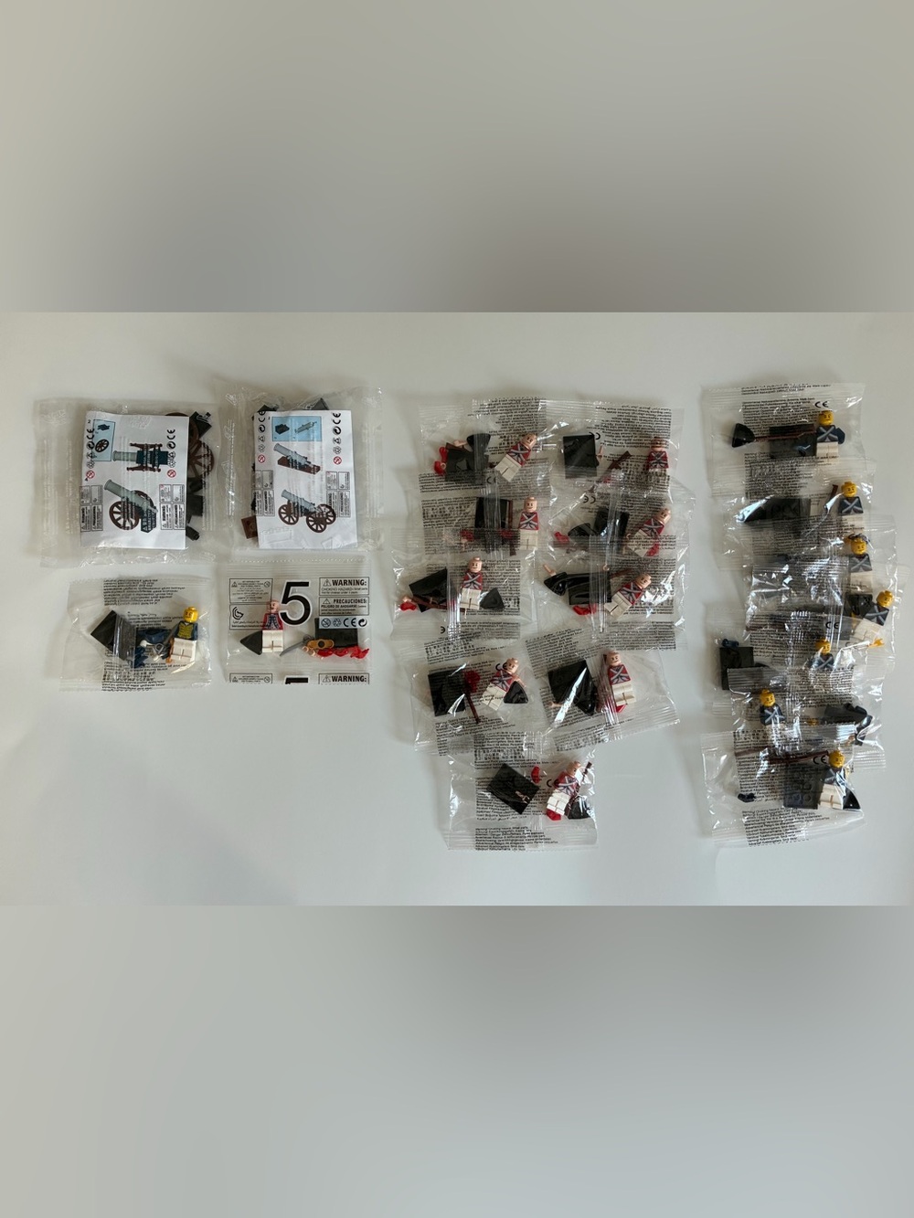 LEGO Imperial Soldiers Minifigs ~LEGO Pirates Minifigures/LEGO Cannons Artillery